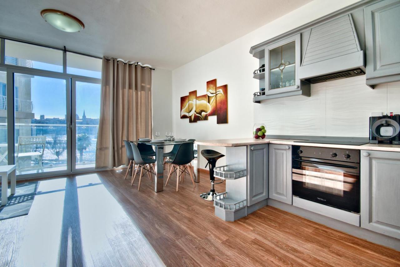 Bastions Seaview Apartments And Duplex Penthouse In Sliema By Shortletsmalta Exterior foto