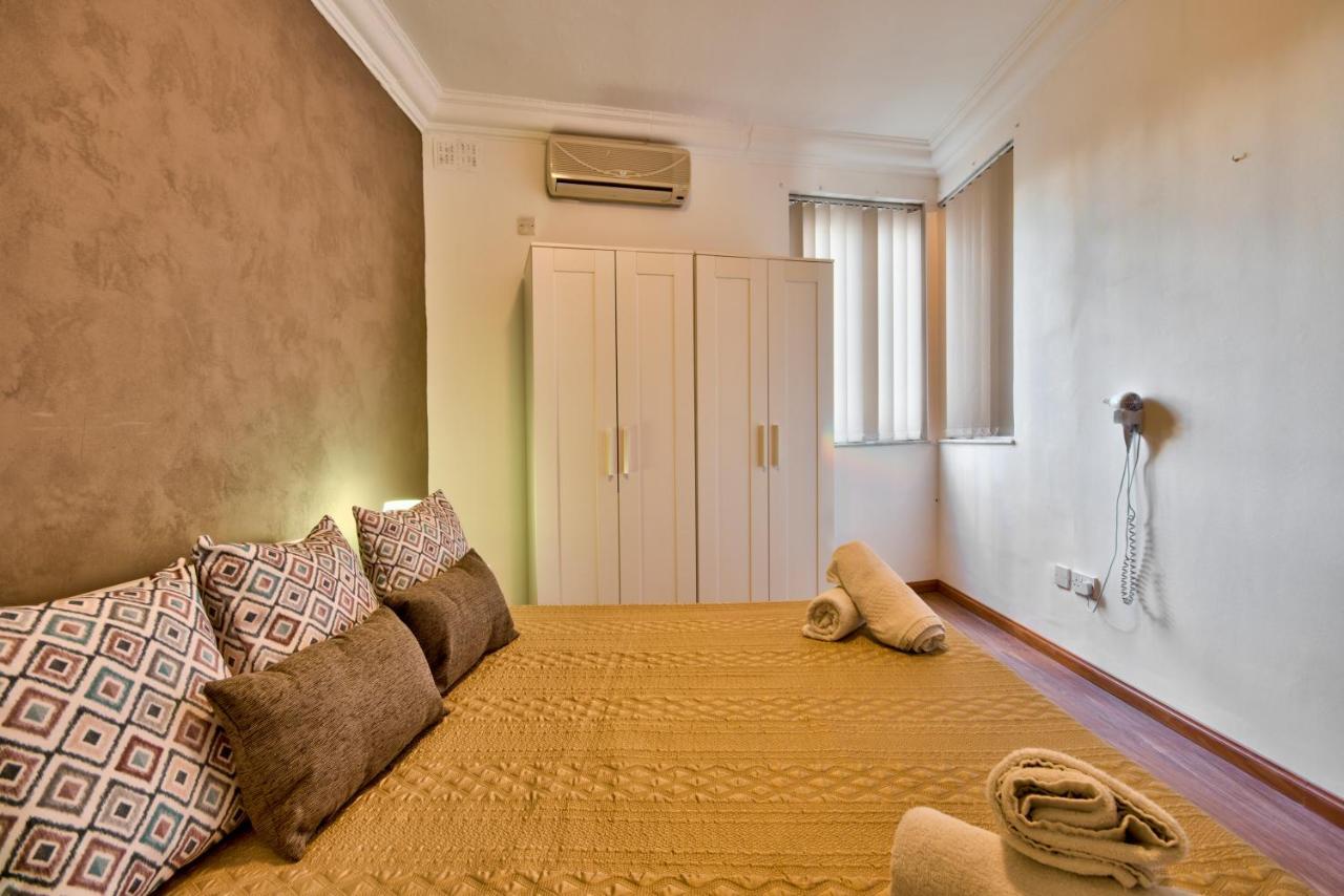 Bastions Seaview Apartments And Duplex Penthouse In Sliema By Shortletsmalta Exterior foto