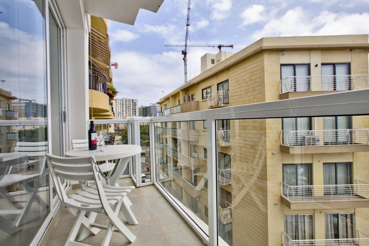 Bastions Seaview Apartments And Duplex Penthouse In Sliema By Shortletsmalta Exterior foto