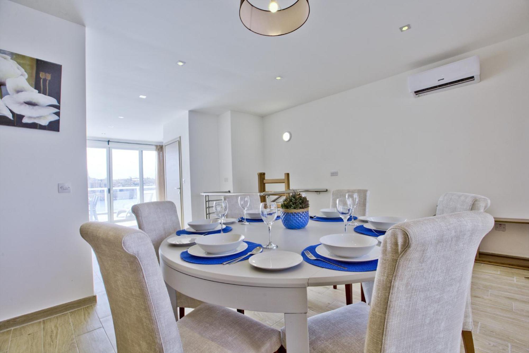 Bastions Seaview Apartments And Duplex Penthouse In Sliema By Shortletsmalta Exterior foto