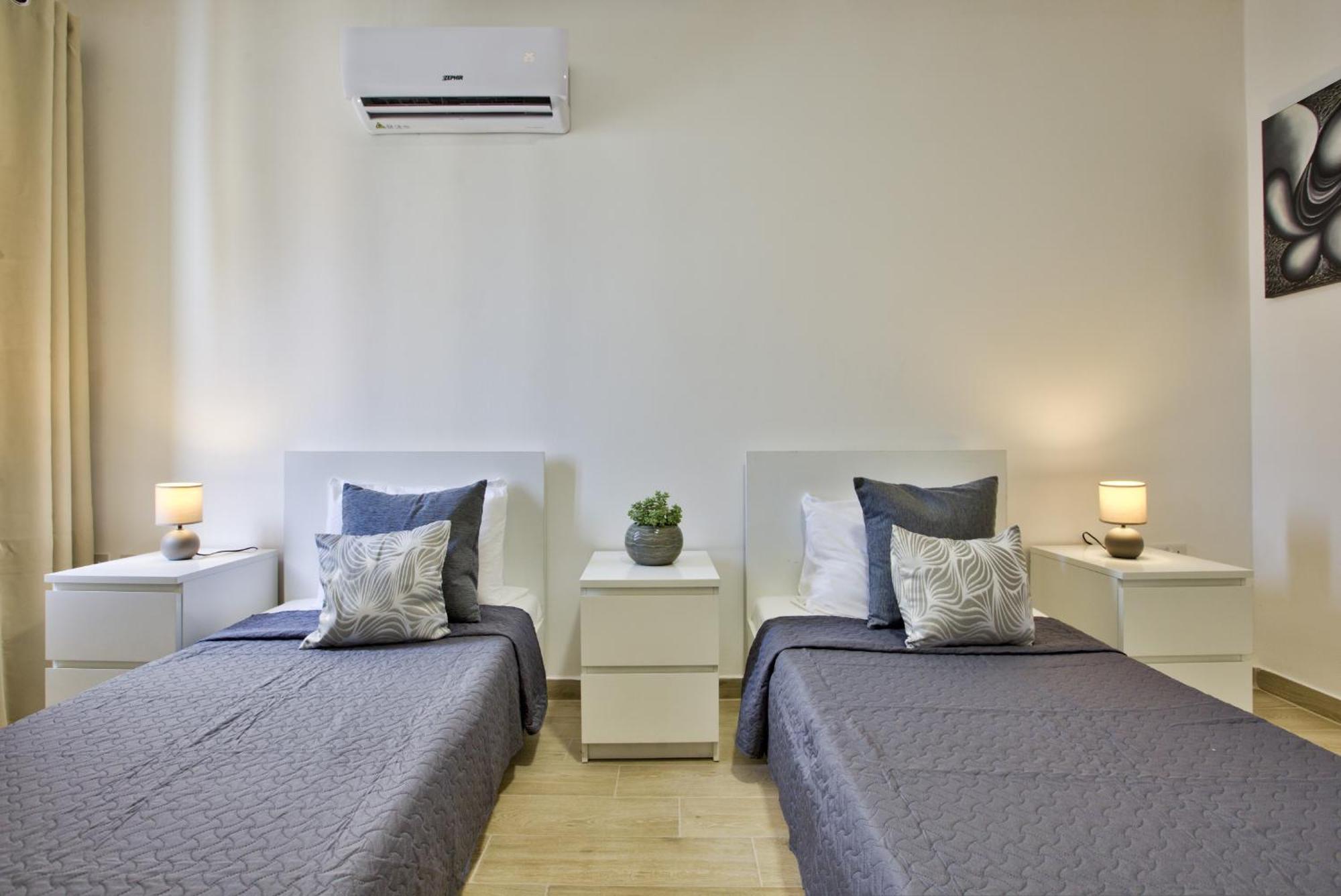 Bastions Seaview Apartments And Duplex Penthouse In Sliema By Shortletsmalta Exterior foto