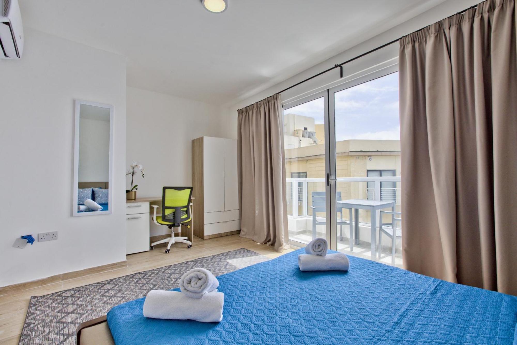 Bastions Seaview Apartments And Duplex Penthouse In Sliema By Shortletsmalta Exterior foto