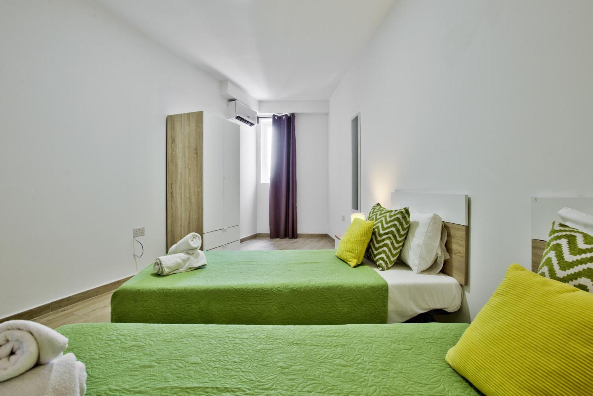 Bastions Seaview Apartments And Duplex Penthouse In Sliema By Shortletsmalta Exterior foto