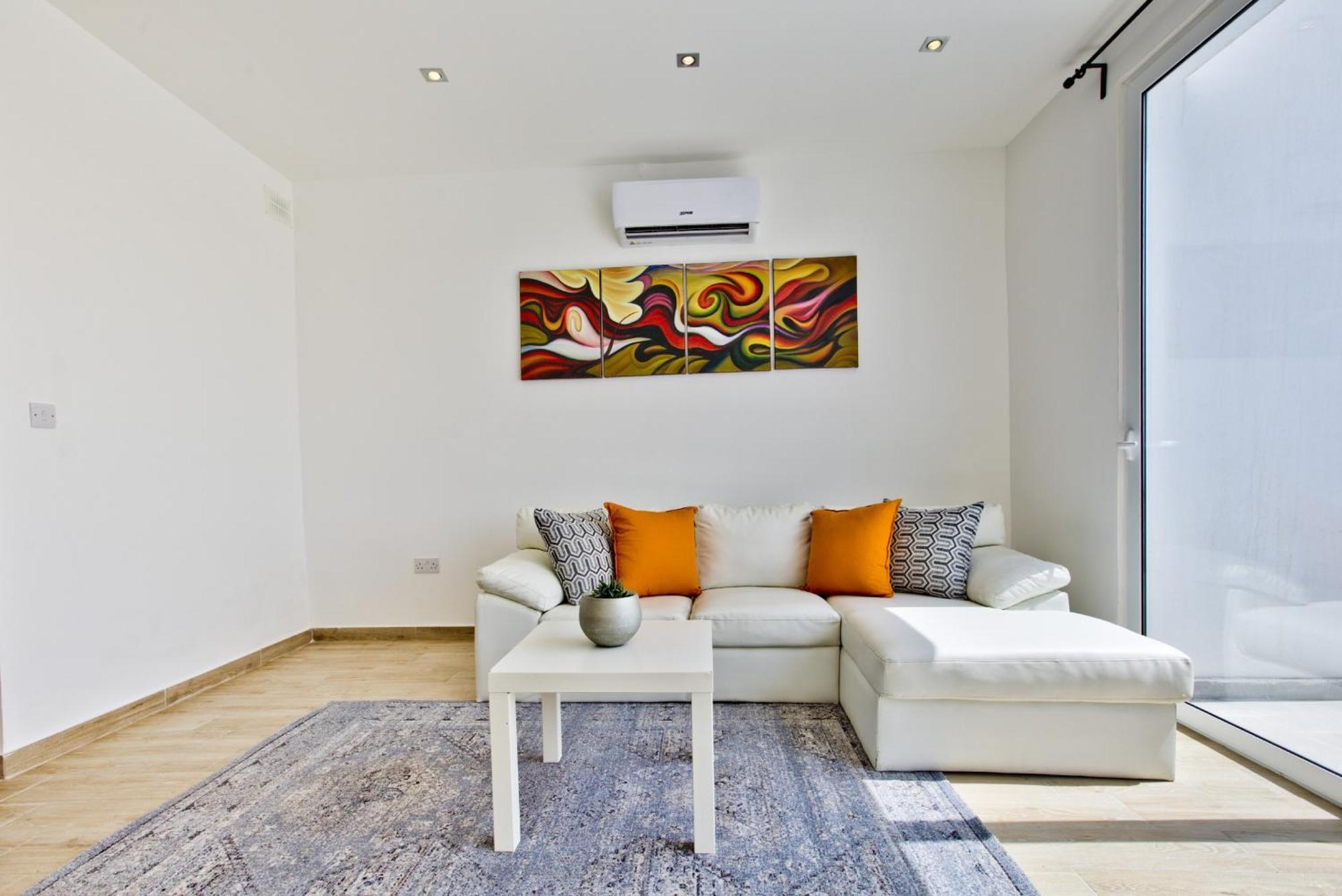 Bastions Seaview Apartments And Duplex Penthouse In Sliema By Shortletsmalta Exterior foto