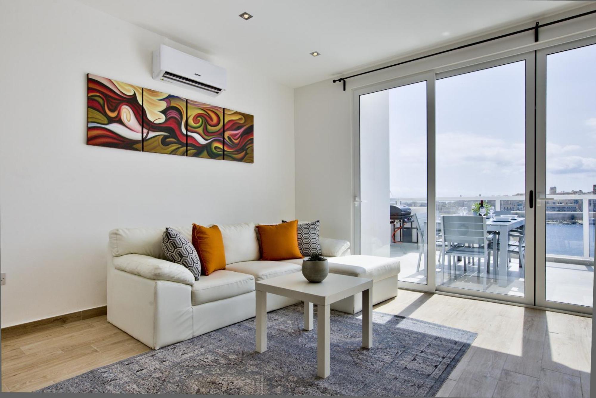 Bastions Seaview Apartments And Duplex Penthouse In Sliema By Shortletsmalta Exterior foto